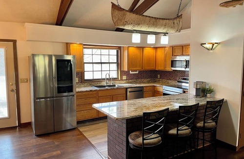 Timberline Cabin | Magical Montainbrook in Old Timberline - Ski, Hike, Golf, and More!