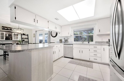 North River Shores House | Magical pool house in Stuart!