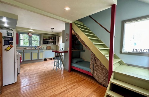Wellfleet House | Magical Reno'd Barn on 5.5 acres, Organic Gardens, Quiet, Secluded Pine Forest