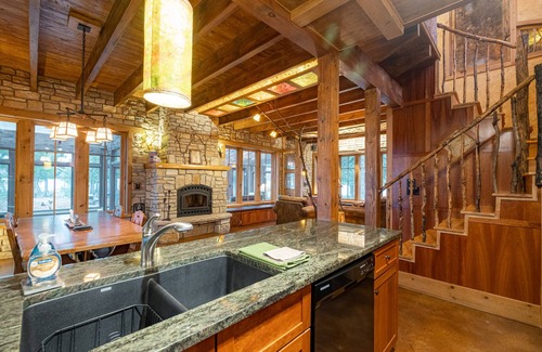Mohawk Cabin | Magical, stunning, secluded retreat on idyllic Lake Medora!