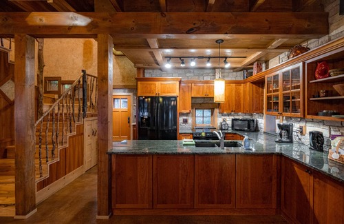 Mohawk Cabin | Magical, stunning, secluded retreat on idyllic Lake Medora!