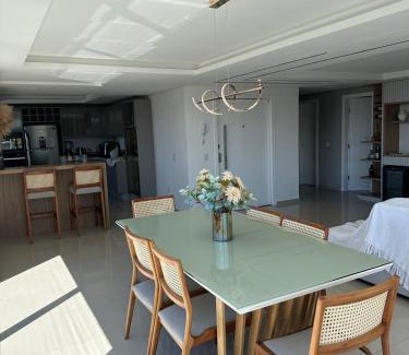 Santinho Apartment | Magnífica cobertura vista mar