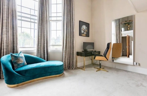 Belgravia Apartment | Magnificent 2 Bed Grand Belgravia Apartment Overlooking Buckingham Palace