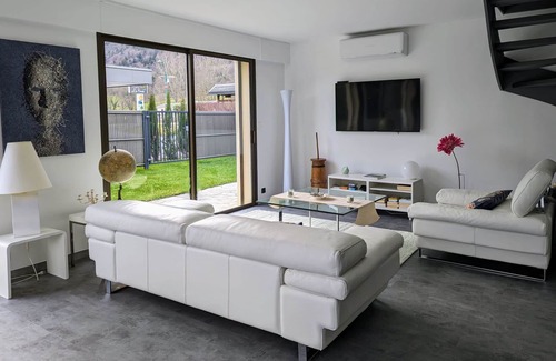 Chaparon Apartment | Magnificent 3-star duplex in house 800 m from Lake Annecy