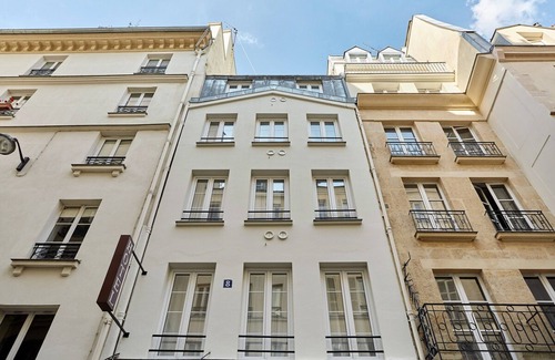 Saint-Germain-l'Auxerrois Apartment | Magnificent and new Studio Louvre - Palais Royal