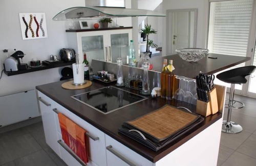 Serignan House | Magnificent architect designed villa for a quiet holiday near the sea .