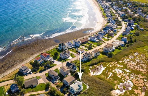 Ogunquit - Wells House | Magnificent Coastal Retreat-Gorgeous Sunset- Close Proximity to Beach!