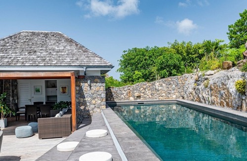 Lurin Villa | Magnificent Colonial 5 BDRM Estate w Pool