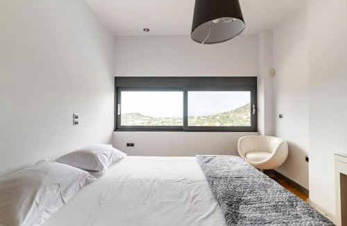 Kropia Villa | Magnificent, Deluxe Villa, Lagonisi, Athens Riviera