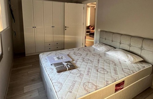 Milas Apartment | Magnificent Flat with Pool and Balcony