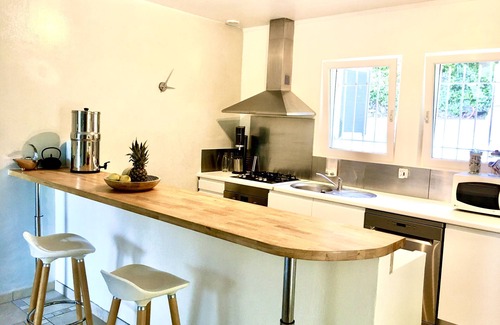 Tourrettes-sur-Loup House | MAGNIFICENT VILLA WITH SEA VIEW, SWIMMING POOL, GARDEN, PÉTANQUE COURT