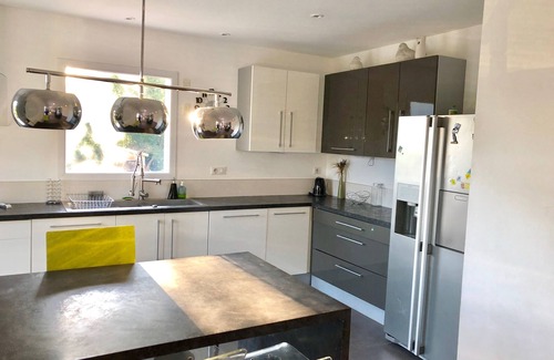 Sisteron House | Magnificent house overlooking the citadel with heated & secure swimming pool