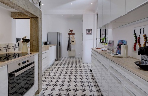 Lisbon Old Town Apartment | Magnificent Lisbon Apartment by LovelyStay