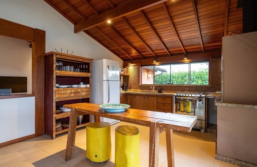 Itaipava House | Magnificent views, 3 suites, pool w/heated tub