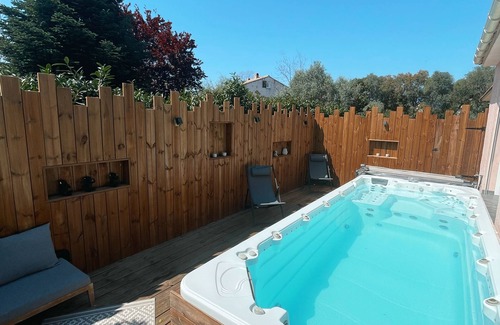 Ghisonaccia Villa | Magnificent villa for 2 to 8 people with private pool - close to the sea
