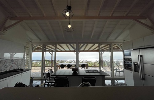 Malendure Villa | Magnificent villa with saltwater pool and 180° view of the sea and the îlets Pigeon