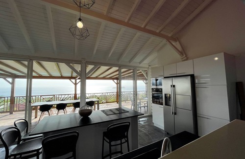 Malendure Villa | Magnificent villa with saltwater pool and 180° view of the sea and the îlets Pigeon