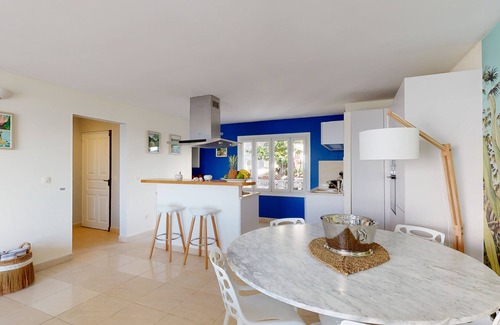 Grand Case Apartment | Magnificent waterfront apartment-Free breakfast