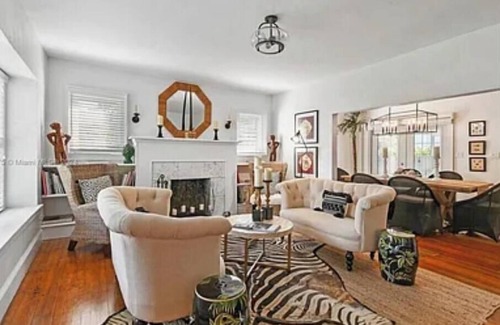 Parrot Cove House | Magnificent ''Windsor House!'' 1934 Tudor style historic cottage