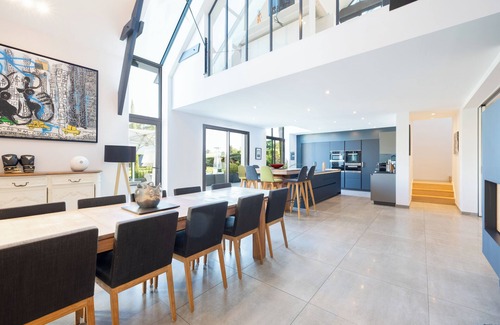 Le Petit-Celland Villa | Magnifique Villa, Piscine Intérieure Chauffée, Tennis