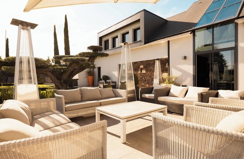 Le Petit-Celland Villa | Magnifique Villa, Piscine Intérieure Chauffée, Tennis