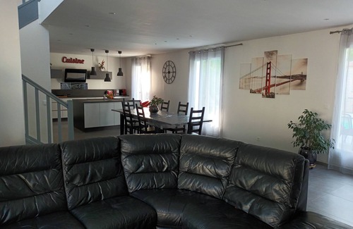 Saint-Menet Villa | Magnifique Villa Avec Piscine Chauffée en Plein Coeur du Parc de Marcel Pagnol