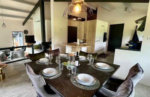 Saint-Aulaye-Puymangou Villa | Magnifique Villa en Dordogne Piscine chauffée