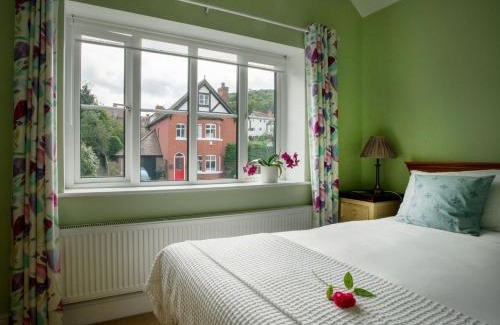 Church Stretton House | Magnolia Cottage