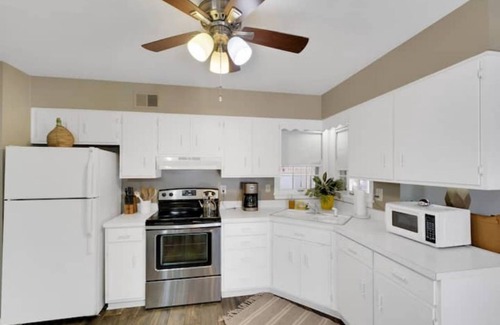 Buechel House | Magnolia House w/Garage