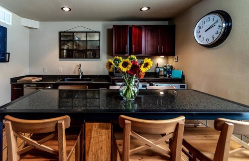 Waco Condo | Magnolia Market Hideaway. Over 900 Reviews!