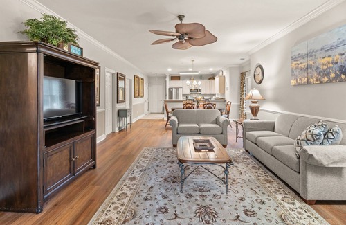 Central Myrtle Beach Condo | Magnolia Pointe 201 2nd floor w/elevator, pool