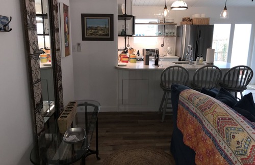 Los Alamos House | Magnolia Wine Cottage