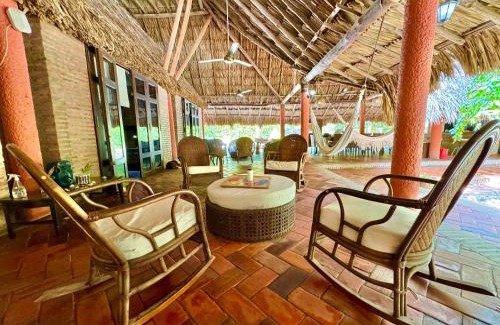 Bocachica House | Mahanaim