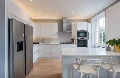 Little Venice Apartment | Maida Vale Elegance - Two Bedroom Apartment, Sleeps 6