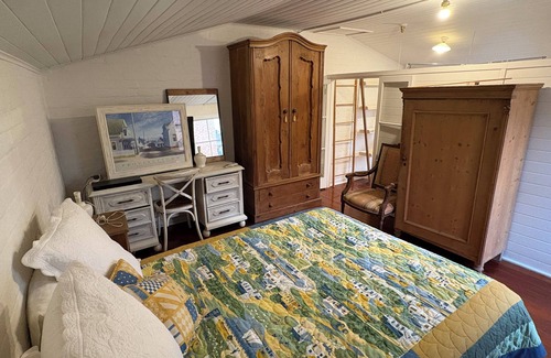 Wollongong Apartment | Maids Quarters
