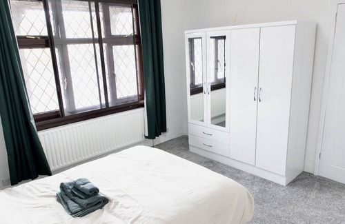 Maidstone House | Maidstone City DetachedCosy Bungalow with Big Garden - 3 min from City Centre