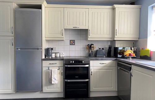 Maidstone House | Maidstone-penenden House 3 Bedrooms-5 min Walk From Train Station