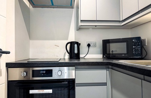 Maidstone Apartment | Maidstone-TownCenter-WiFi-2BR-Parking-CityViews