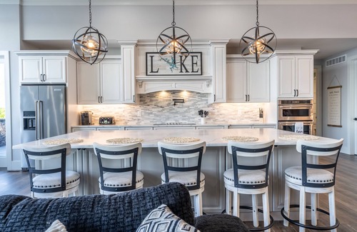 Osage Beach House | MAIN CHANNEL views, private pool, hot tub, man cave, and game room! Sleeps 30!