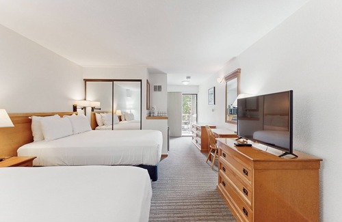 West End Cabin | Main St. room - pool & hot tub - walk to lifts, dog-friendly, balcony