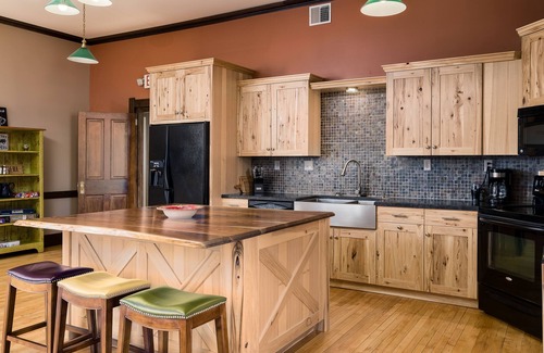 Viroqua Condo | Main Street Lodge