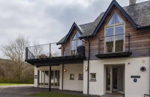 Kenmore House | Mains of Taymouth, Kenmore ~ 4* The White House - sleeps 6 guests in 3 bedrooms