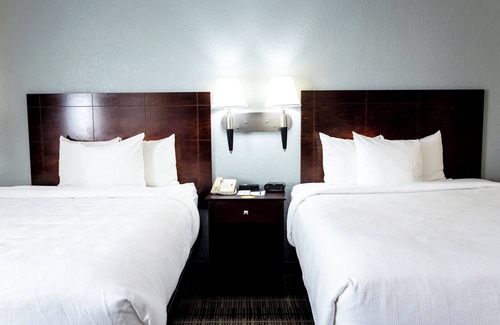 Oakdale Hotel | MainStay Suites Coralville - Iowa City
