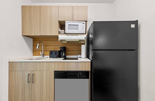 Ashley Oaks Hotel | Mainstay Suites Knoxville - Cedar Bluff