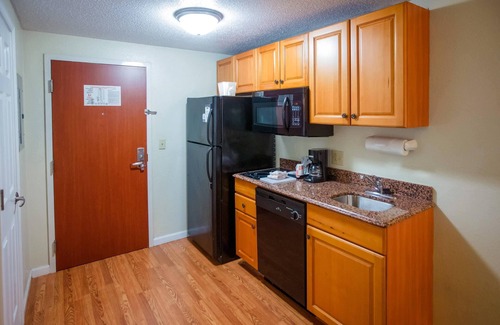 Knoxville Hotel | MainStay Suites Knoxville North I-75