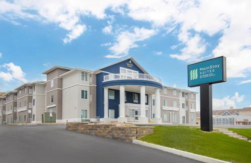Madison Hotel | MainStay Suites Madison Airport