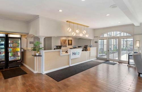 East Bloomington Hotel | MainStay Suites MSP Airport - Mall of America