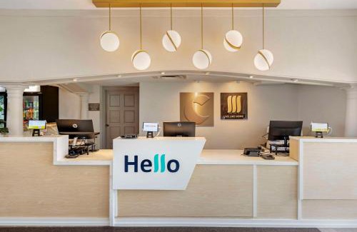 East Bloomington Hotel | MainStay Suites MSP Airport - Mall of America