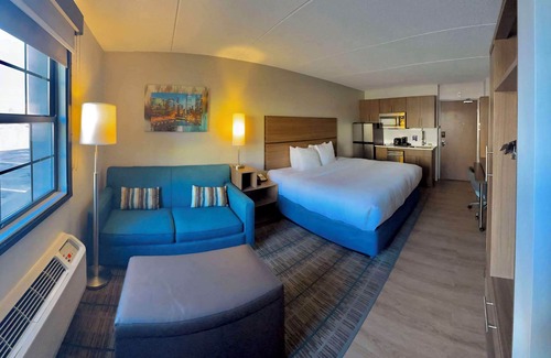 Oakbrook Terrace Hotel | MainStay Suites Oak Brook Terrace-Chicago