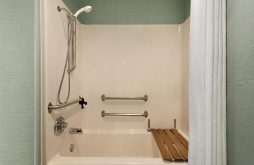 East Beltline Hotel | MainStay Suites